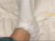 用我的大屌填满失恋白棉袜妹纸的寂寞小穴 掰开腿提枪开操 小妞敏感体质 一顿抽插下呻吟娇喘 白浆淫水直流