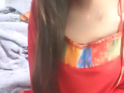 黑丝高跟小少妇与大哥露脸啪啪，红色肚兜很有激情口活很棒深喉舔弄，被大哥鸡巴草了还不够又被拿跳弹玩耍
