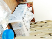 平头哥酒店约操偷偷兼职做楼凤的良家大胸美少妇啪啪,抱起来干的美女受不了生气了又拉到床上继续抽插!