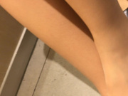 网传某高校女神级性感气质校花美女和富二代男友逛商场买鞋子时在店里偷偷口交性爱自拍外泄.真美!