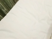 刚为人妻的黑丝美女少妇和初恋情人酒店开房,胸大臀圆,男问干完回家还给老公干吗,女说：老公不在家,再干就死了!