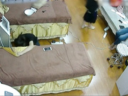 女子美容美体会所网络摄像头被黑TP来做生殖器保健及皮肤保养的富家小姐一对车灯是又圆又大