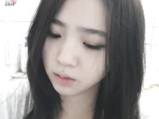 【完整版】当年很火的门把手 高颜值清纯韩国女孩，浴室洗澡忍不住发骚 门把手顶进了淫穴 疯狂抽插！
