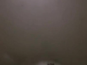 出租屋拍攝到的兩個合租房閨蜜衛生間裏洗澡更衣 貌似倆人還探討怎麽和自己另一半鴛鴦浴 國語720P高清