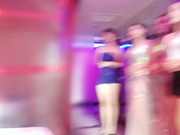 挑了两个丰满妹子在宾馆双飞享受啪啪技术给力揉捏的爽嗨挡不住吞吸精尽人亡哇