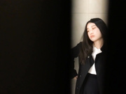 校园坑神溜进某大学城女卫生间偸拍多位高颜值气质学妹方便先来个全身再拍拉屎尿尿时的BB发现一个无毛逼洋妞