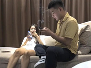 男爵全国探花约了个白衣妹子TP啪啪，沙发舌吻口交舔弄上位骑乘猛操_ev