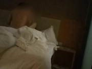 18岁外表小清新美女请我吃饭,看完电影问我想不想要,带到酒店赶紧开操
