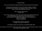 金发蓝眼 Nancy Ace 自慰被室友发现