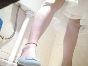连锁饭店厕所美女真的多