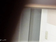 【全網首發】【廁拍小酌】2020.6月流出技術型坑神女衛藏匿隔間偸拍多位漂亮氣質美女方便，抓拍技術不錯 10人次絕對引爆妳的眼球～原版高清