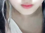直播平台非常漂亮水嫩的小美女收费大秀 颜值高身材瘦瘦 激情自慰十分诱人