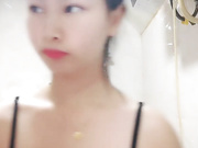 难得一见极品美穴乖巧妹子拿出玻璃黄瓜爆菊花