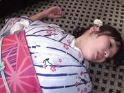 人妻釜子調教 與浴衣相配的童顏少妻菊田夏生