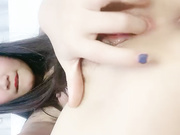 青春美少女特写逼逼多种道具自慰一黄瓜深插