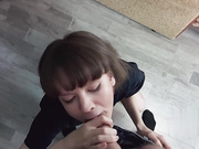 超靓女孩喜欢喝尿鸡巴深喉到喉咙兴奋