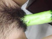女朋友把黄瓜加工了一下，爽的不得了