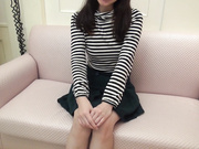 【全網首發】【愛愛推薦】土豪帽子哥約炮處女喪失2個月的S級20歲清純美女 身體很敏感美乳嫩穴淫水特別多 內射中出～原版高清