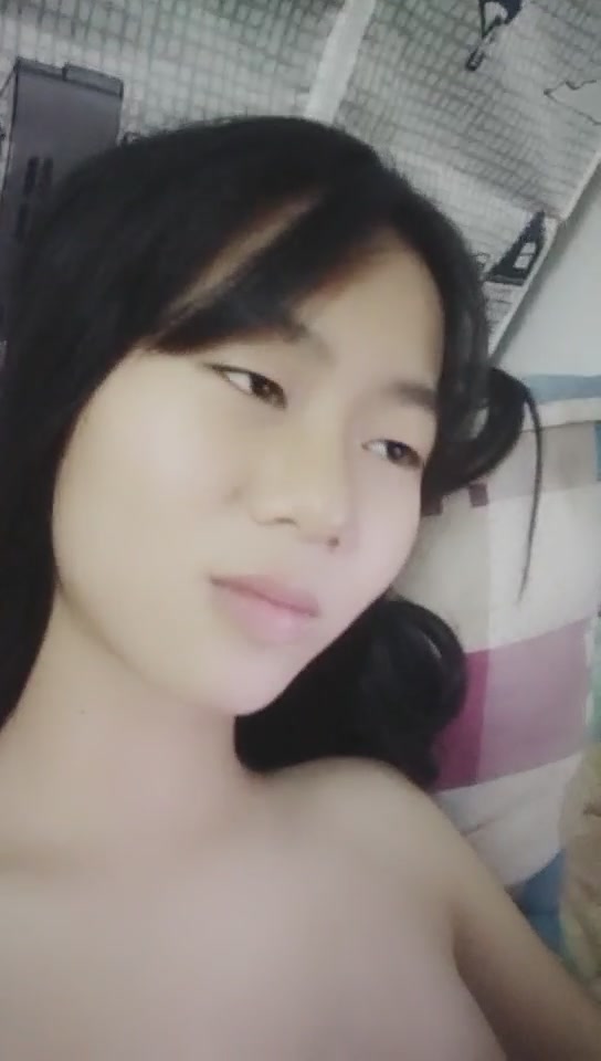 邻家小嫩妹和炮友口交啪啪十分诱人