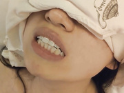 《云盘㊙️泄密》大眼睛清纯美眉与未婚夫旅游酒店休息时自拍啪啪啪视频流出先撸鸡巴抠B在肏娇喘呻吟声好听极了2K无水原版