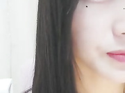 清纯漂亮小美女身材苗条逼逼粉嫩插出好多淫液