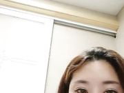 大奶风骚少妇各种展示黄瓜玩逼揉奶自慰喷水
