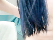 少女自慰玩弄骚穴呻吟不断诱惑不停