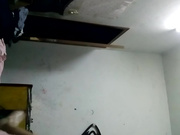 乡村被骗年轻妹子居家脱衣卖萌自拍 虽然长的丑了点但是身材不错 私处也是饱经风霜了
