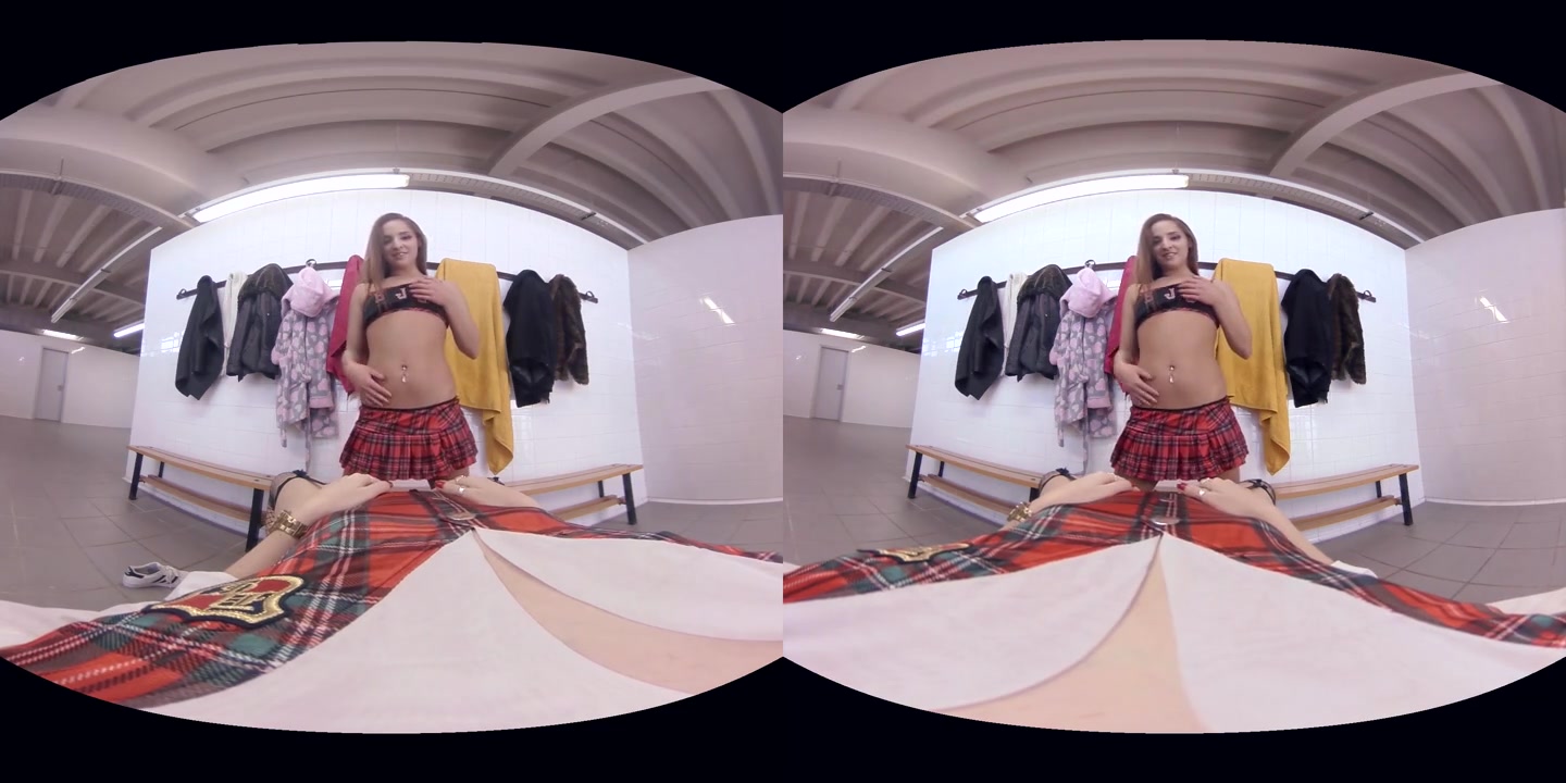 Virtual Lesbian Sex At the changing room