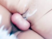 年轻小女友打飞机乳交女上位无套战白虎特写