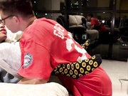 风情爆乳少女可能需要肉棒的安慰